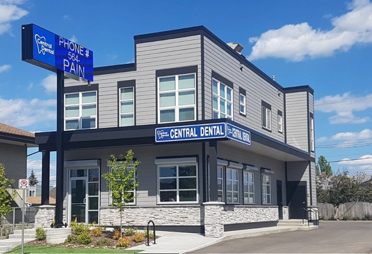 Central Dental clinic front